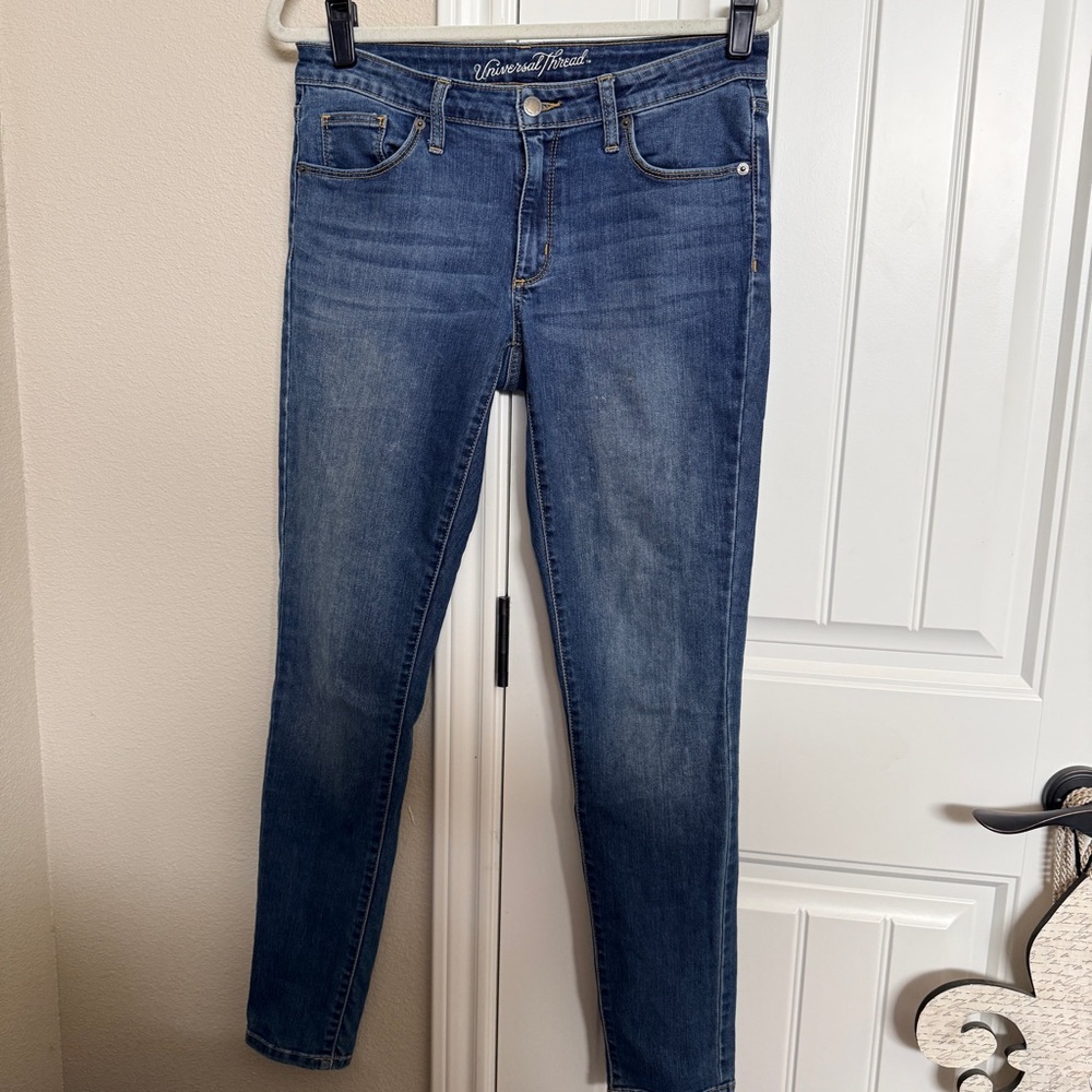 Universal Thread Skinny Jeans Size 8/29